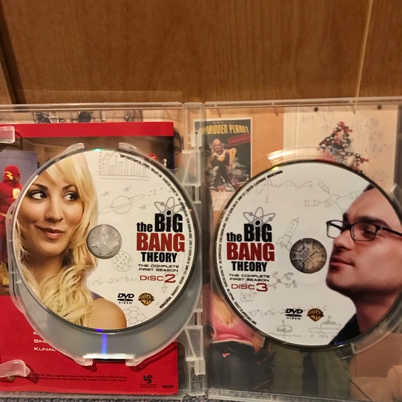 The Big Bang Theory - Season 1 - Picture 3 of 3
